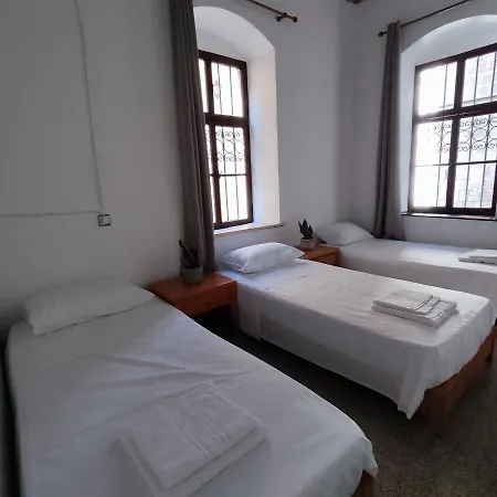 Rhodes Youth Hostel Adults Only 18-40 Rhodes City Oda fotoğraf