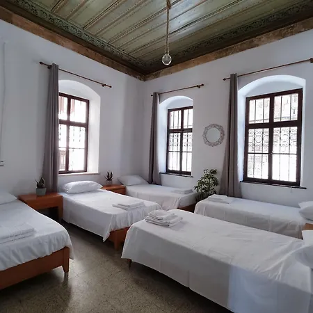 Rhodes Youth Hostel Adults Only 18-40 Rhodes City Oda fotoğraf